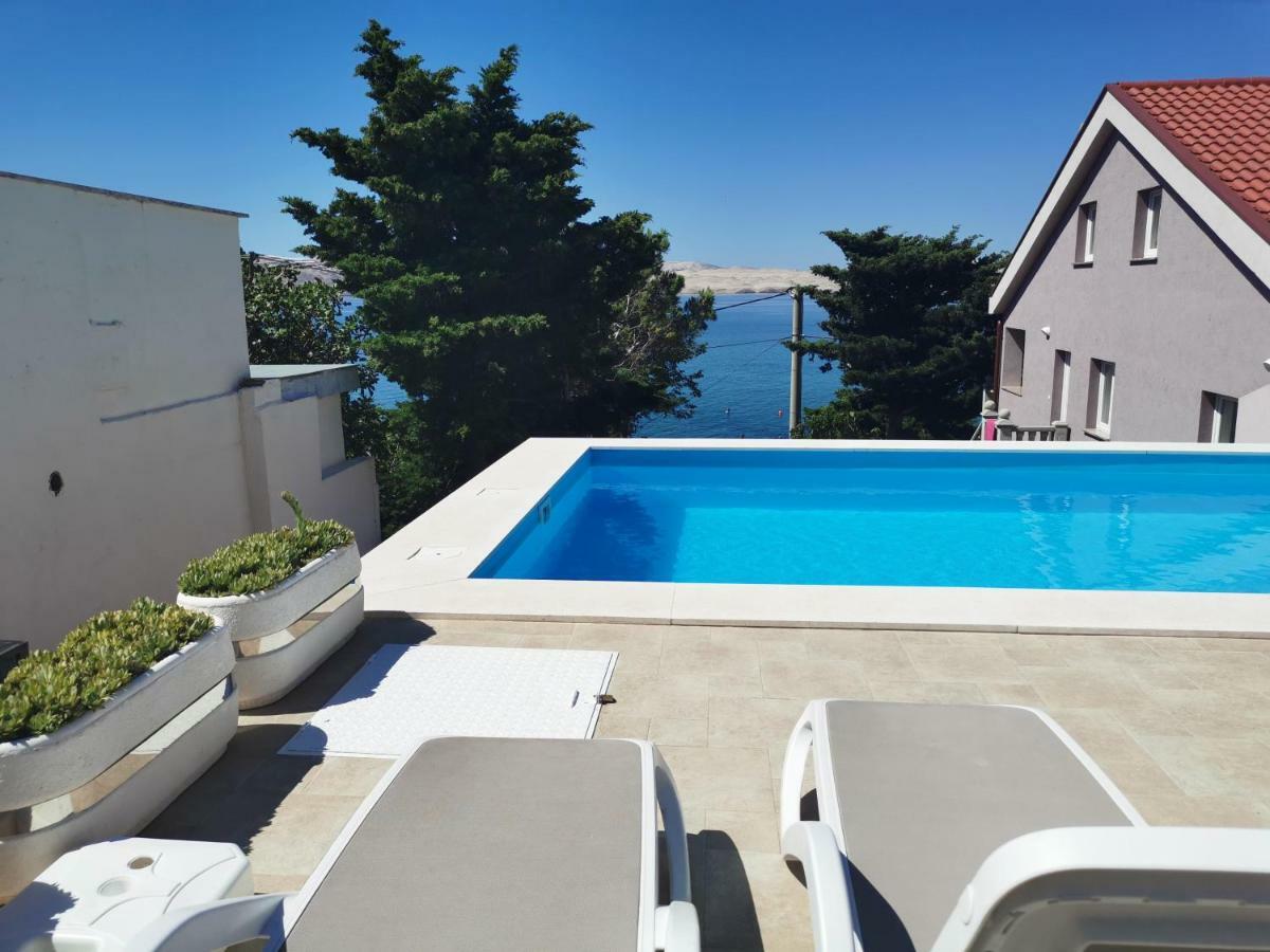 Beachfront Apartments Anita With Pool Karlobag Exteriér fotografie
