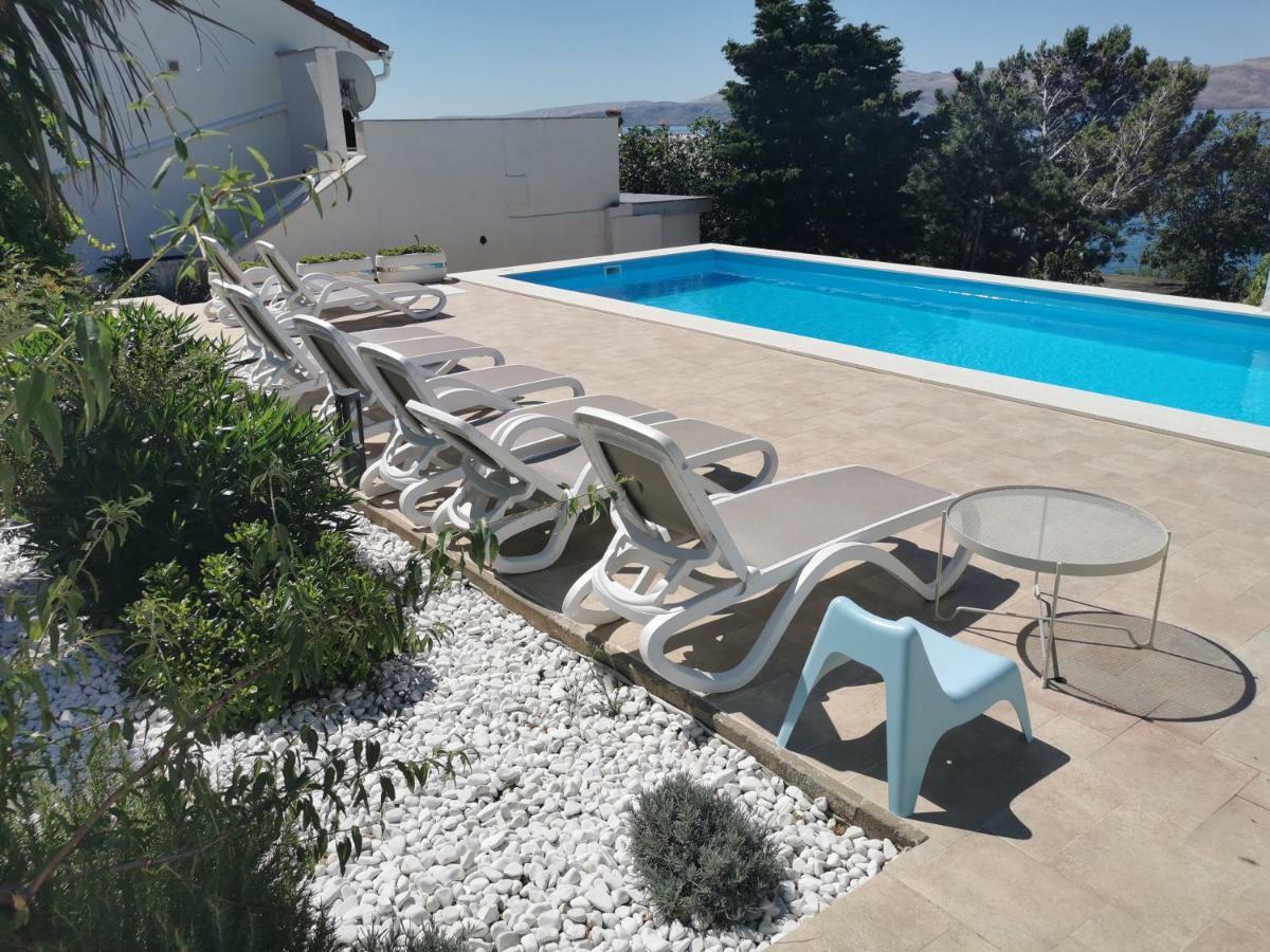 Beachfront Apartments Anita With Pool Karlobag Exteriér fotografie